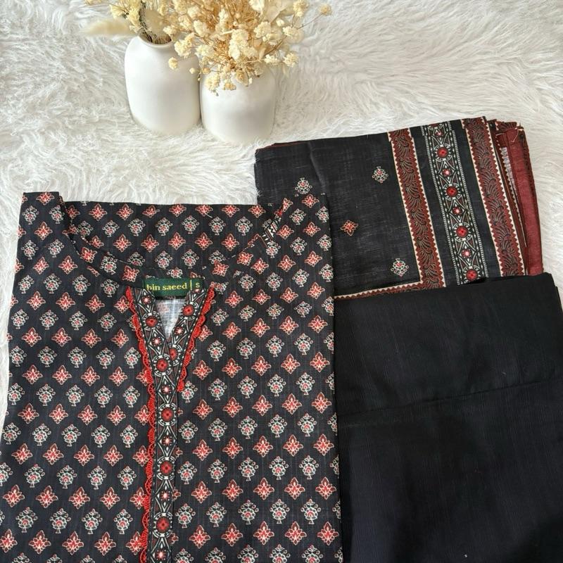 Bin Saeed Black Floral Khaddar Suit - 3 Piece Printed Womenswear Traditional Asian Kameez Trouser Shawl Set with Bell Sleeves & Lace Details for Summer