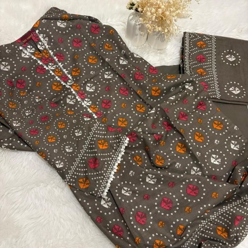 Khaddar Bin Saeed 3 piece Print suit Lace Shawl Womenswear Traditional Clothes