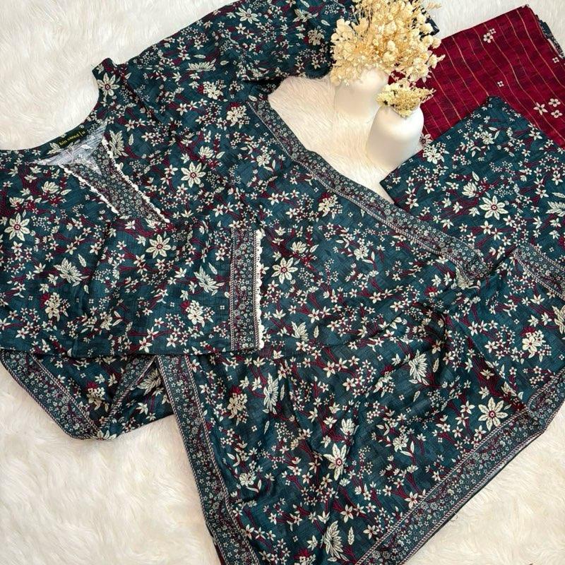 Khaddar Bin Saeed 3 piece green with red, floral print and white lace  Fabric Print Lace Shawl