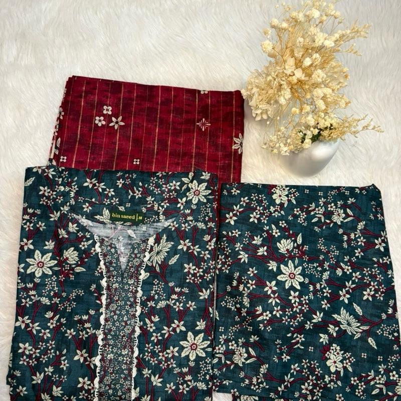 Khaddar Bin Saeed 3 piece green with red, floral print and white lace  Fabric Print Lace Shawl
