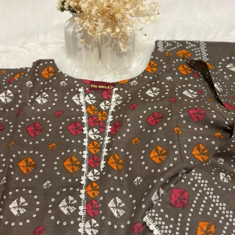 Khaddar Bin Saeed 3 piece Print suit Lace Shawl Womenswear Traditional Clothes